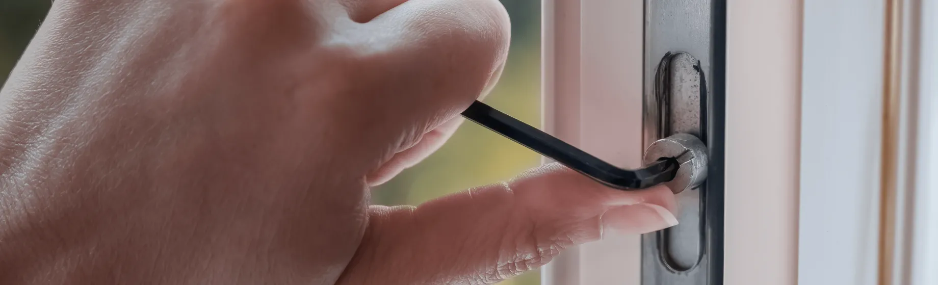 Ремонт пластикових дверей