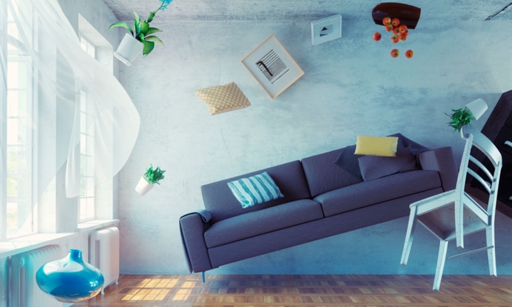 Дує з пластикового вікна