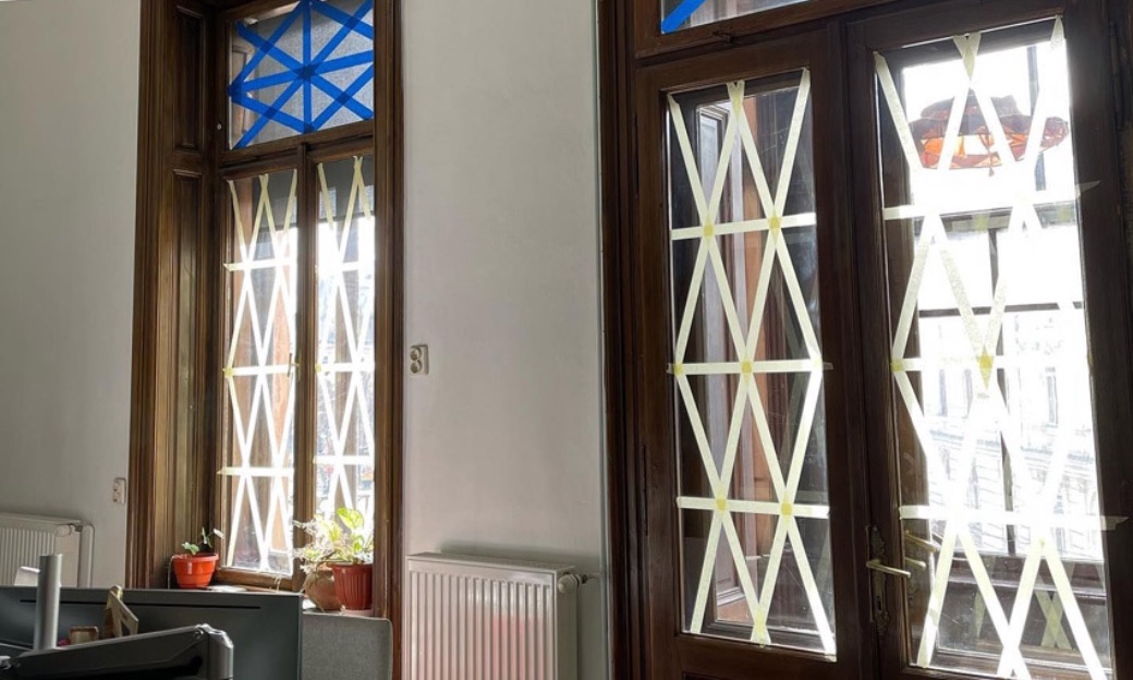 Як захистити вікна від вибухової хвилі