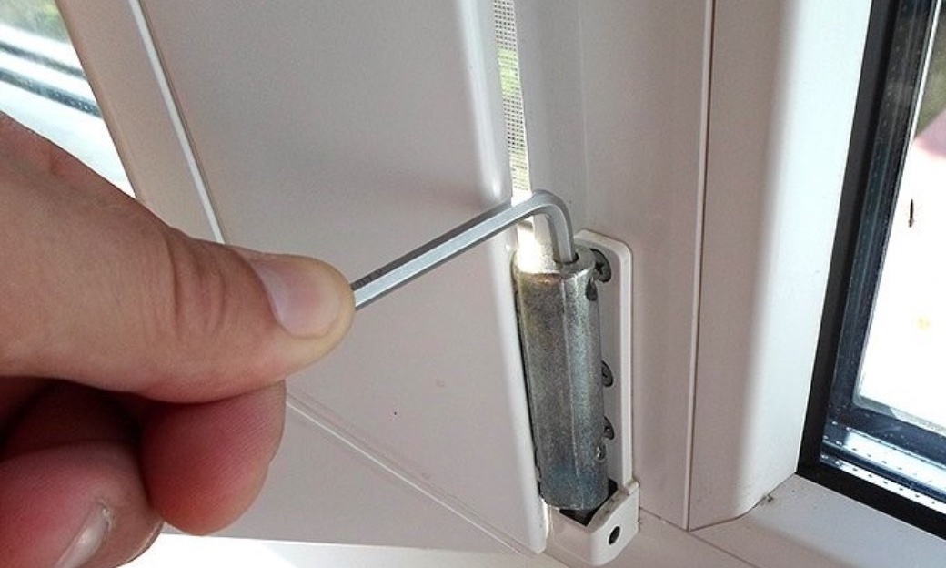 инструменты для регулировки окон