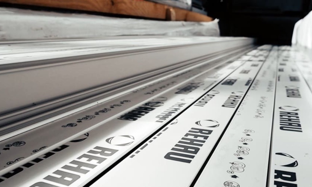 как снять пленку с окна